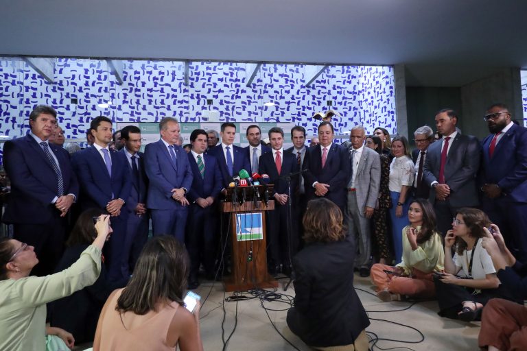 Líderes partidários anunciam a criação do novo bloco