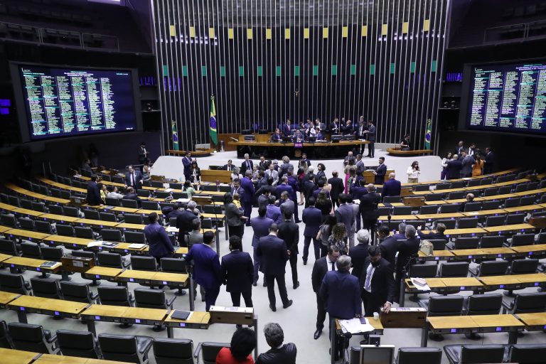 Sessão para a votação de propostas legislativas
