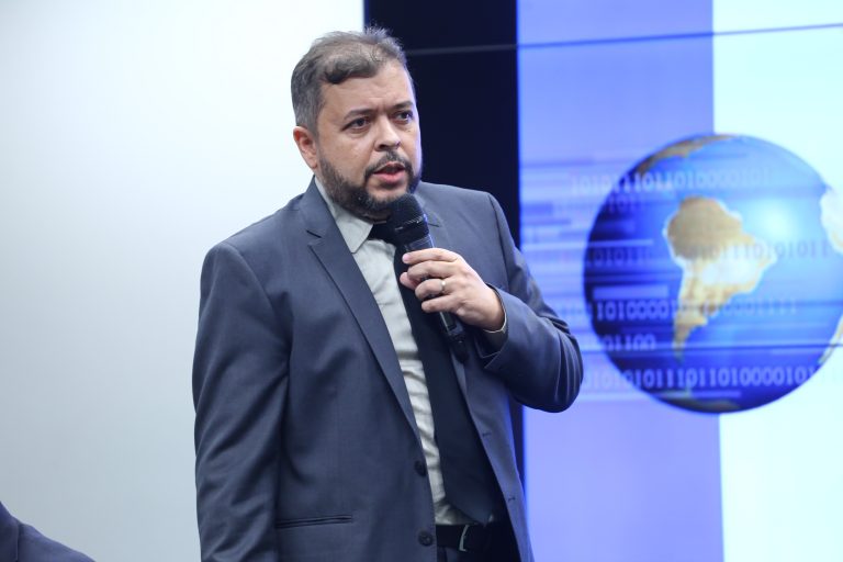 Audiência Pública: Reforma Tributária sob a perspectiva da economia digital. Auditor Fiscal da Receita Estadual de Minas Gerais, Eufrásio Alves Cambui Júnior.