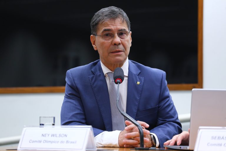 Audiência Pública - Apresentação dos planos e programas do Comitê Olímpico do Brasil para as olímpiadas de Paris 2024. Diretor de Alto Rendimento do Comitê Olímpico do Brasil.