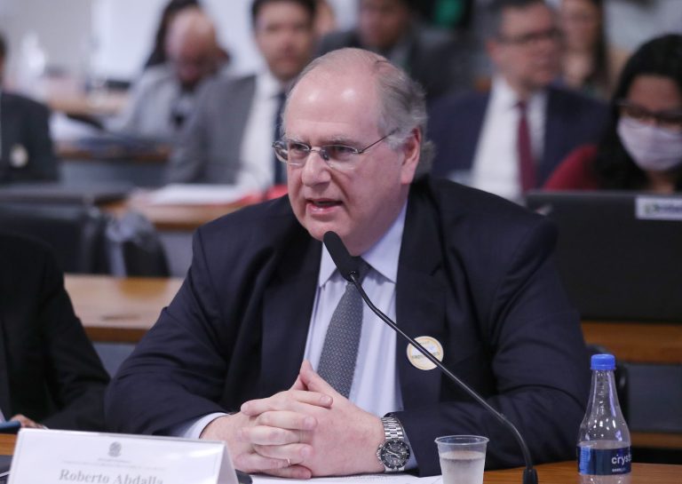 3ª Reunião da Comissão Mista da Medida Provisória nº 1162, que dispõe sobre o Programa Minha Casa, Minha Vida. Vice-Presidente da Associação Brasileira das Entidades de Crédito Habitacional e Companhias Hipotecárias (ABECH), Roberto Abdalla.