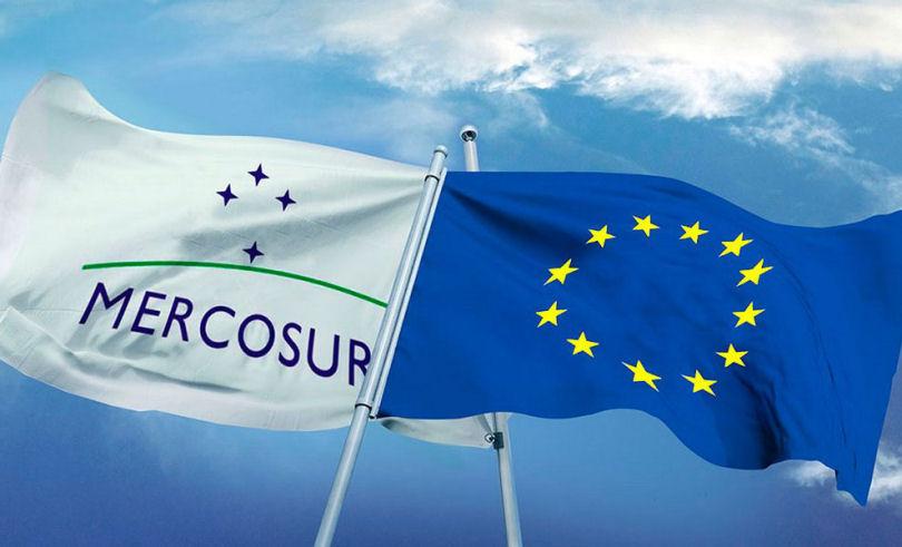Bandeiras do Mercosul e da União Europeia