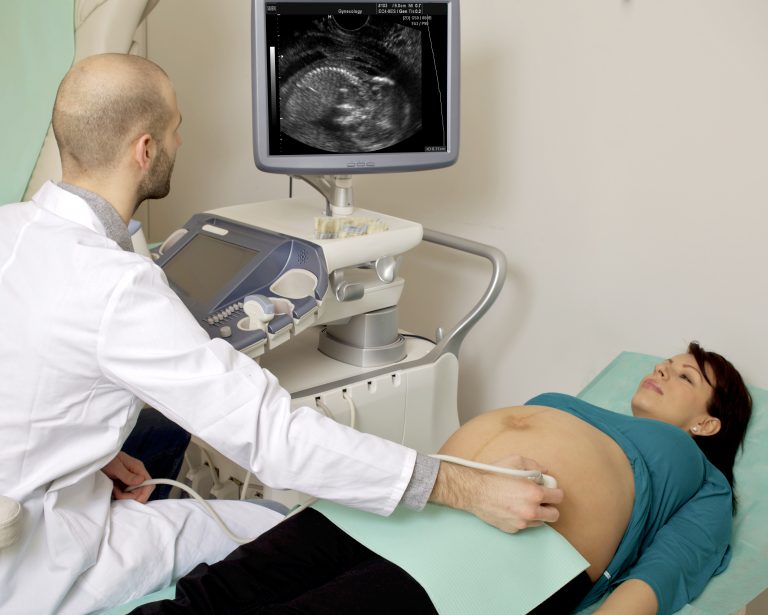 Saúde - Geral - grávida - gestantes - ultrassom - pré-natal - Gravida recebe Ultrassom