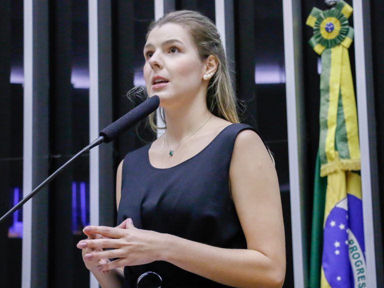 Discussão e votação de propostas. Dep. Luiza Canziani PTB-PR