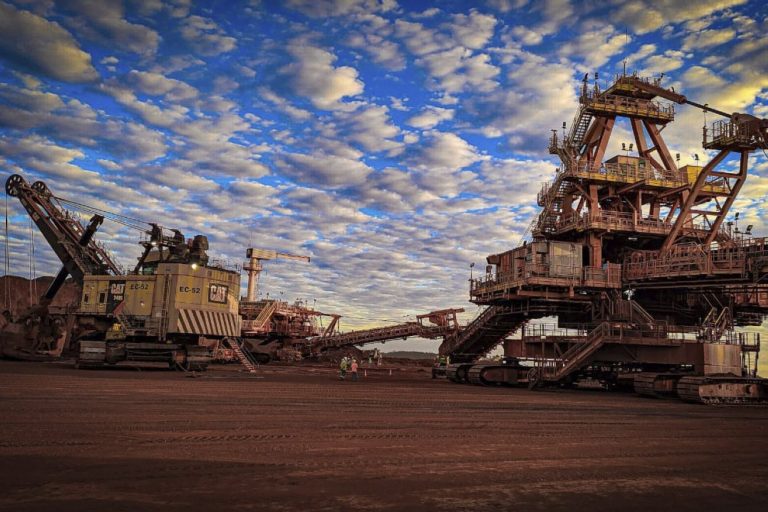 Energia - mineração - Mina - S11D Canaã dos Carajas - minério - máquinas pesadas
