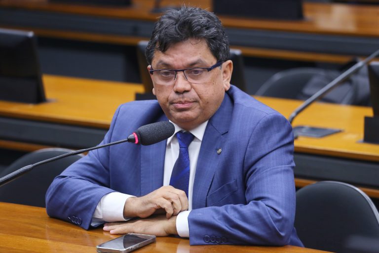 Ato Comemorativo ao Dia Nacional da Língua Brasileira de sinais. Dep. Márcio Jerry(PCdoB - MA)