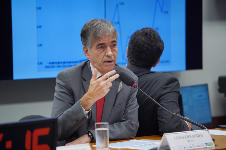 Audiência Pública - Arrecadação, distribuição e aplicação de recursos dos fundos de ciência tecnologia nos diversos setores da atividade econômica brasileira. Secretário-Executivo do Ministério da Ciência, Tecnologia e Inovação (MCTI), Luis Manuel Rebelo Fernandes.