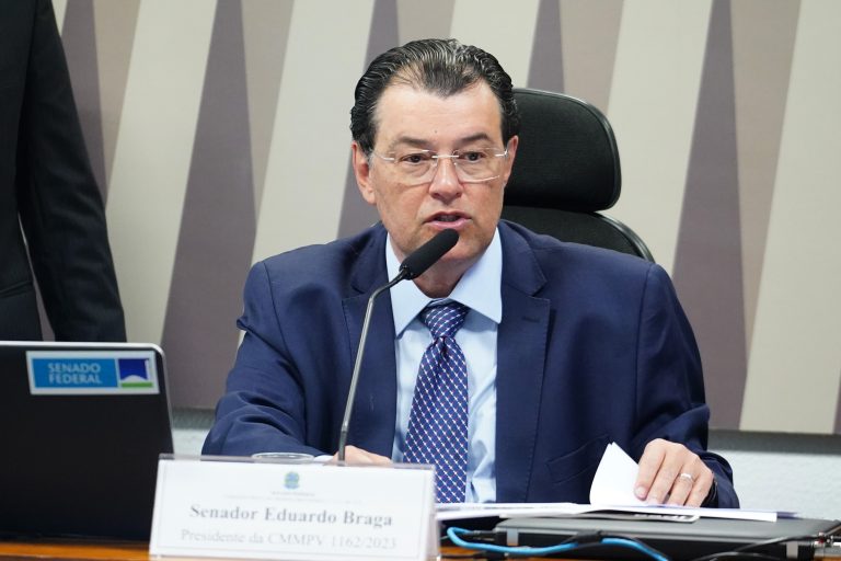 Audiência Pública Interativa - Gestão Municipal e Planejamento de Desenvolvimento Habitacional, Regularização Fundiária e Adensamento Urbano. Senador, Eduardo Braga.