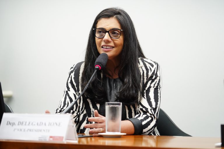 Reunião Extraordinária Eleição para 1º Vice e Discussão e votação de propostas legislativas. Dep. Delegada Ione (AVANTE - MG)