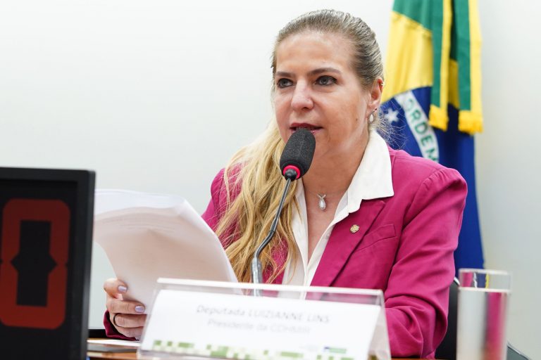 Audiência Pública - Legislação da Infância - Dia Nacional de Combate ao Abuso e à exploração de Crianças e Adolescentes. Dep. Luizianne Lins (PT-CE).