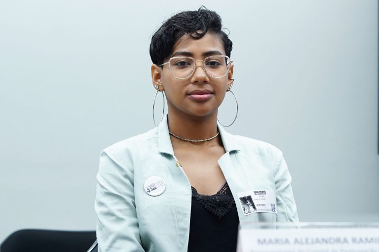 Audiência Pública - Legislação da Infância - Dia Nacional de Combate ao Abuso e à exploração de Crianças e Adolescentes. Participante, Maria Alejandra Ramires Dias.