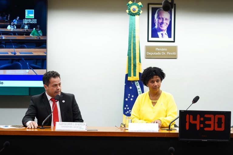 Audiência Pública - Angioedema Hereditário, acesso a tratamento e importância de criação de um dia nacional de conscientização sobre a doença. Coordenador-Geral de Atenção Especializada - Ministério da Saúde, Rodrigo Almeida. Dep. Silvia Cristina (PL - RO)